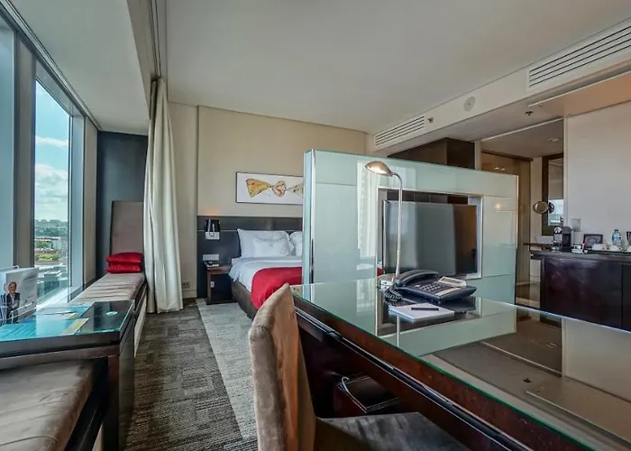 ホテル Andersia & Poznan, A Member Of Radisson Individuals 4*