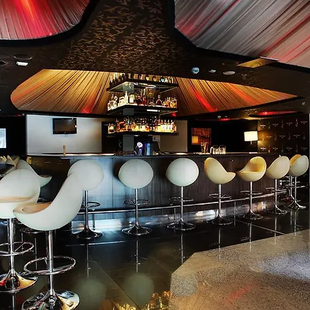 Hotel Andersia & Poznan, A Member Of Radisson Individuals 4*